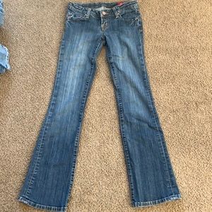 Juniors Low rise SEVEN7 Flared Jeans